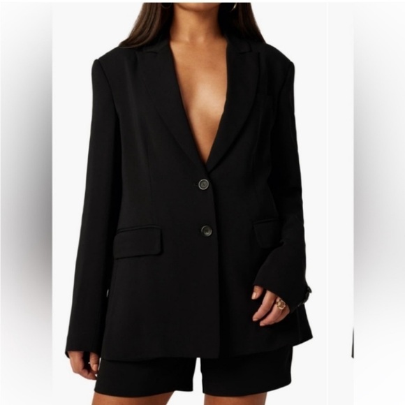 NWOT Lita by Ciara REVOLVE black long blazer - Picture 1 of 12